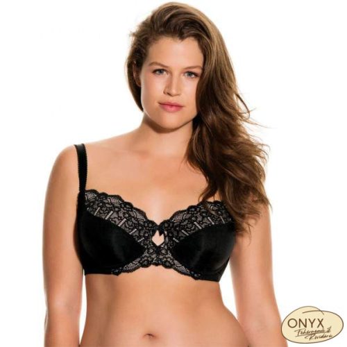 Dorina D17456A merevítős csipkebetétes melltartó