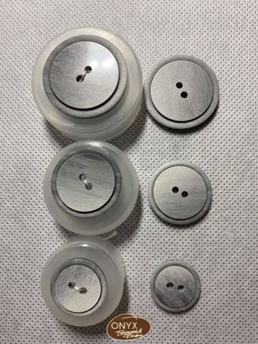 Gomb Melange 3 méretben, 4 színben