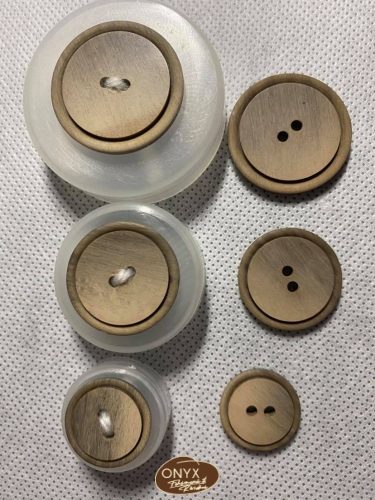 Gomb Melange 3 méretben, 4 színben