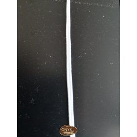 Gumi 2mm vastagságú közepén barázdált , lapos