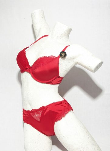 Sassa 48214 slip csipkedíszítéssel