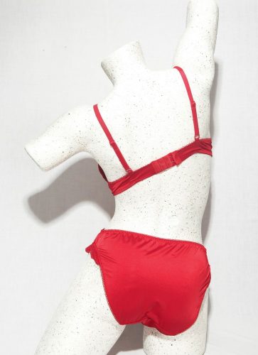 Sassa 48214 slip csipkedíszítéssel