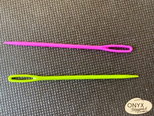 Tű műanyag NE-735, hímzéshez, kreatív munkákhoz